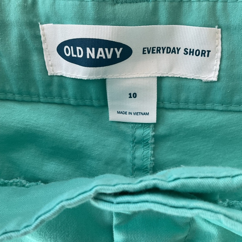 Old Navy Women's Teal Shorts - Picture 3 of 3